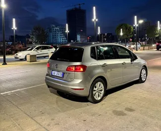 Autohuur Volkswagen Golf 7 2016 in in Albanië, met Diesel brandstof en  pk ➤ Vanaf 40 EUR per dag.