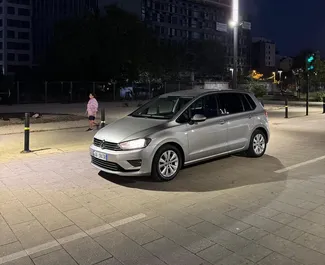 Diesel motor van 1,6L van Volkswagen Golf 7 2016 te huur in Tirana.