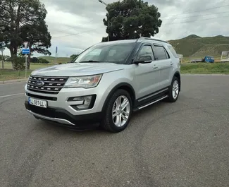 Vooraanzicht van een huurauto Ford Explorer in Tbilisi, Georgië ✓ Auto #13667. ✓ Transmissie Automatisch TM ✓ 0 beoordelingen.
