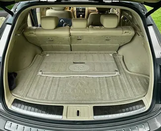 Autohuur Infiniti QX70 2019 in in Georgië, met Benzine brandstof en 368 pk ➤ Vanaf 110 GEL per dag.