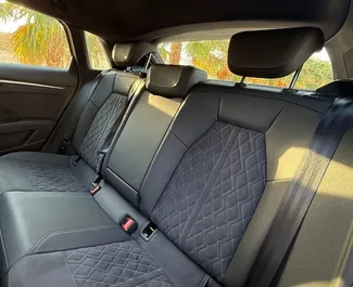 Audi S3 2022 met Aandrijving op alle wielen systeem, beschikbaar in Alicante.