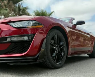 Verhuur Ford Mustang Cabrio. Premium, Luxe, Cabriolet Auto te huur in Spanje ✓ Borg van Borg van 1500 EUR ✓ Verzekeringsmogelijkheden TPL.