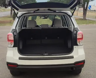 Subaru Forester 2017 beschikbaar voor verhuur in Tbilisi, met een kilometerlimiet van 250 km/dag.