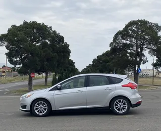 Verhuur Ford Focus. Comfort Auto te huur in Georgië ✓ Borg van Zonder Borg ✓ Verzekeringsmogelijkheden TPL, SCDW, FDW, Passagiers, Diefstal, Geen storting.