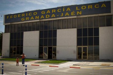 Huur een auto op de luchthaven van Granada